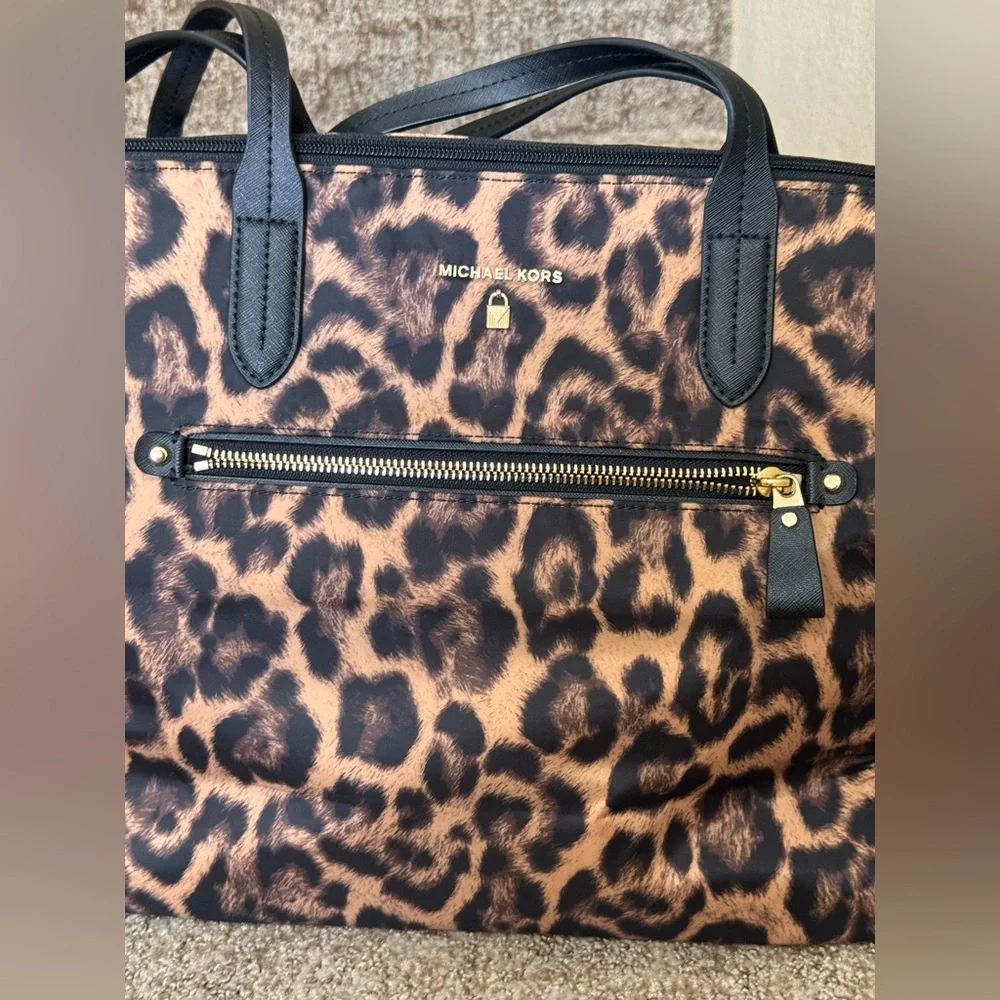 Michael Kors Kelsey Leopard Nylon Travel Set: Large Backpack & Tote Bag - Picture 5 of 16